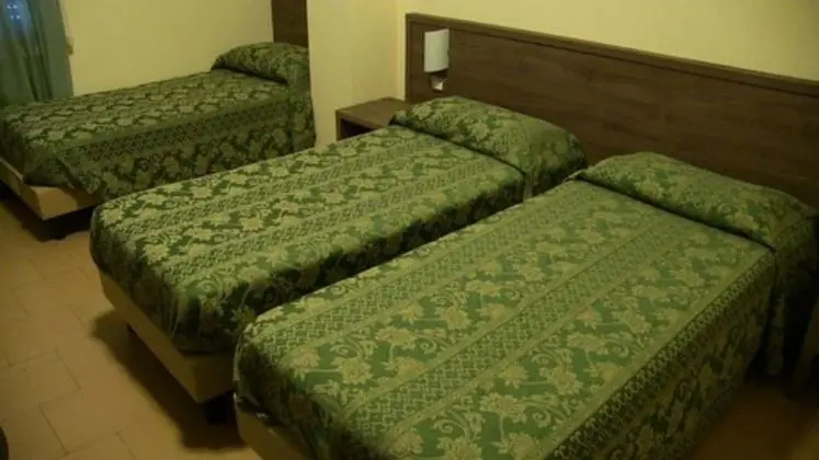 Standard Üç Kişilik Oda