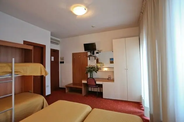 Dört Kişilik Oda