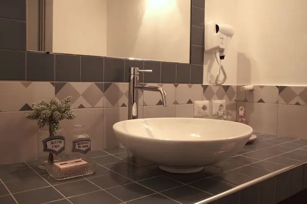 Luxury Tek Büyük Yataklı Oda, Balkon, Deniz Manzaralı