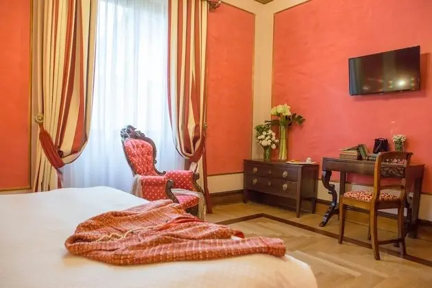 Classic Tek Büyük veya İki Ayrı Yataklı Oda