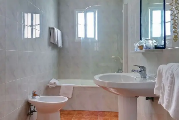 Standard Tek Büyük veya İki Ayrı Yataklı Oda