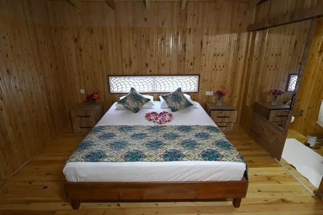 Suite, Kara veya Kısmi Deniz Manzaralı, Şömineli ve Jakuzili