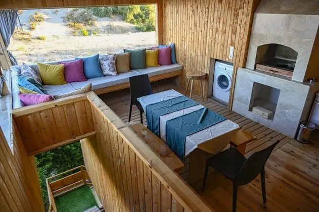 Suite, Kara veya Kısmi Deniz Manzaralı, Şömineli ve Jakuzili