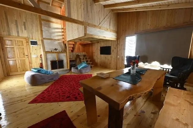 Suite, Kara veya Kısmi Deniz Manzaralı, Şömineli ve Jakuzili