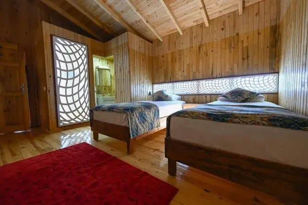 Suite, Kara veya Kısmi Deniz Manzaralı, Şömineli ve Jakuzili