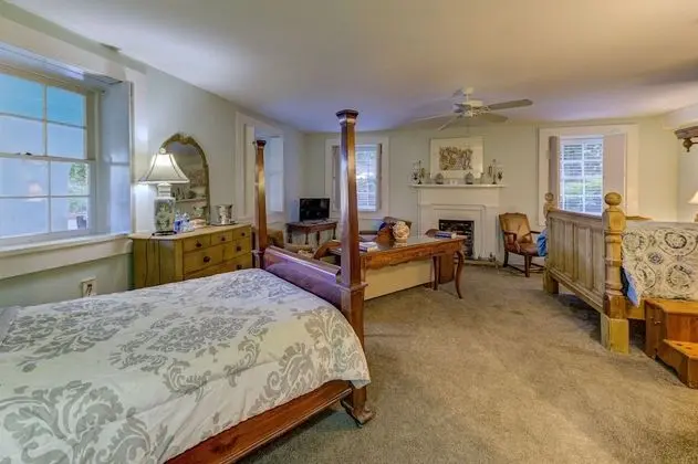 Magnolia Room
