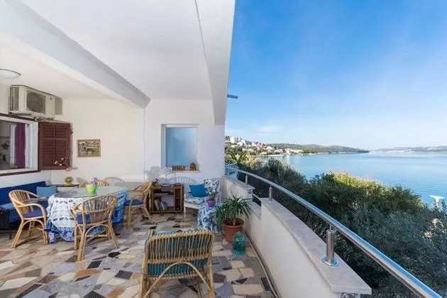 Apart Daire (Duga - beachfront & seaview - A1(4+1))