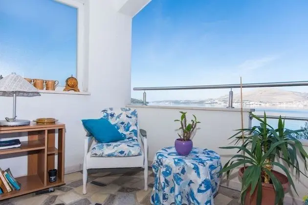 Apart Daire (Duga - beachfront & seaview - A1(4+1))