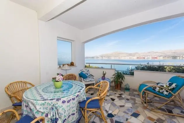Apart Daire (Duga - beachfront & seaview - A1(4+1))
