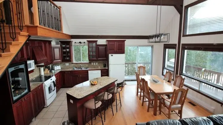 Dağ Evi, 3 Yatak Odası, Göl Kenarı