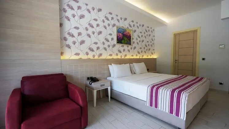 https://images.etstur.com/files/images/hotelImages/TR/209474/l/Duja-Bodrum-Oda-357036.jpg