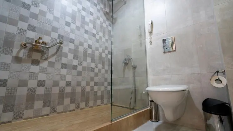https://images.etstur.com/files/images/hotelImages/TR/209474/l/Duja-Bodrum-Oda-357047.jpg