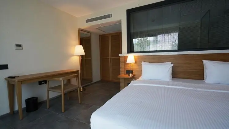 https://images.etstur.com/files/images/hotelImages/TR/209474/l/Duja-Bodrum-Oda-357056.jpg