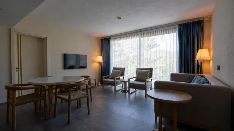 https://images.etstur.com/files/images/hotelImages/TR/209474/l/Duja-Bodrum-Oda-357066.jpg