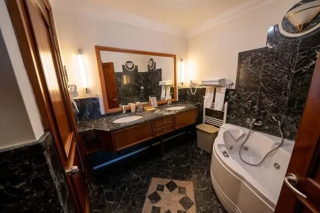 King Suite