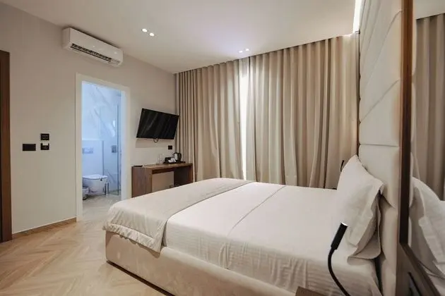 Tek Büyük Yataklı Oda, 1 Çift Kişilik Yatak