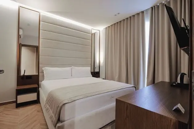 Tek Büyük Yataklı Oda, 1 Çift Kişilik Yatak