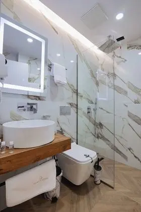 Tek Büyük Yataklı Oda, 1 Çift Kişilik Yatak