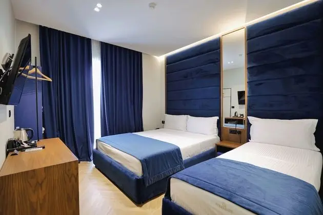 Üç Kişilik Oda, Birden Çok Yatak, Bahçe Manzaralı