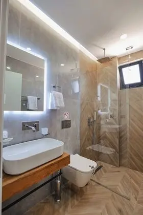 Üç Kişilik Oda, Birden Çok Yatak, Bahçe Manzaralı