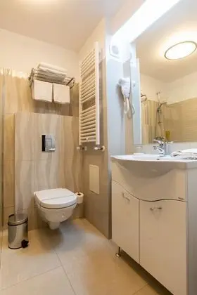 Economy Tek Büyük Yataklı Oda