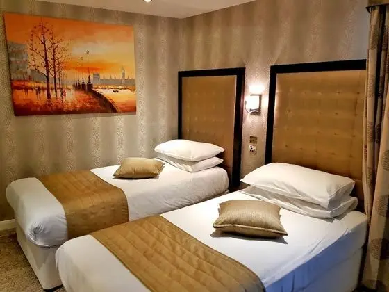 Quin Room