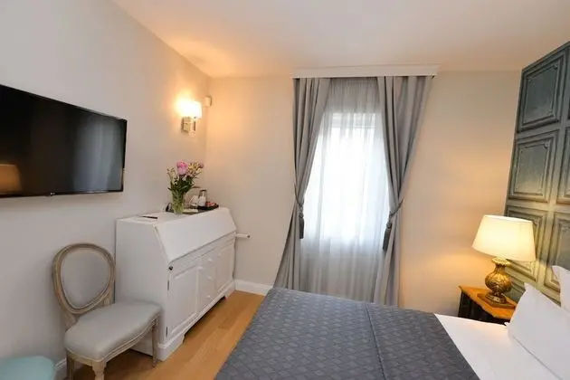 Tek Büyük Yataklı Oda