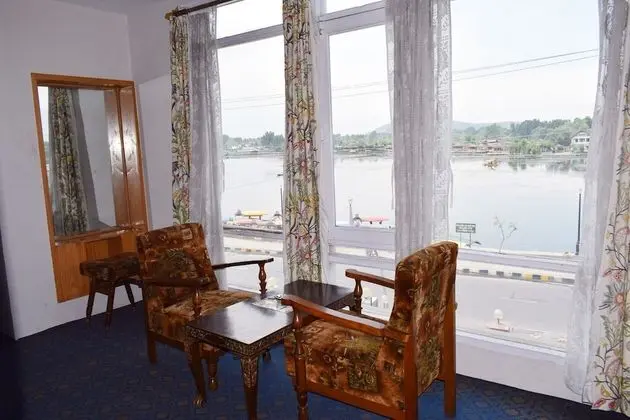 Lake Facing Deluxe Room