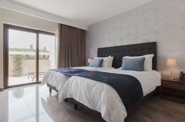 Deluxe Tek Büyük veya İki Ayrı Yataklı Oda, Sıcak Su Küveti, Şehir Manzaralı