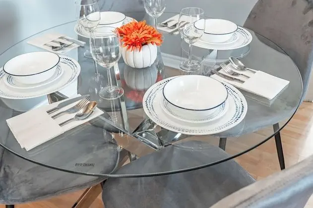 Odada yemek servisi
