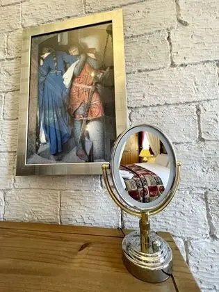 Büyük Yataklı Tek Kişilik Oda
