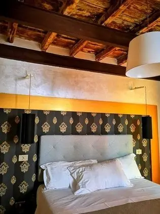 Classic Tek Büyük Yataklı Oda