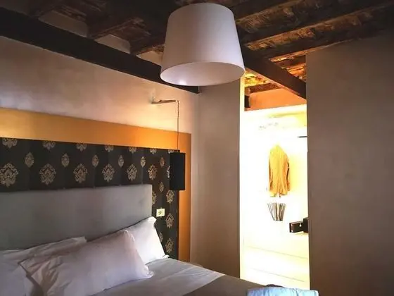 Classic Tek Büyük Yataklı Oda