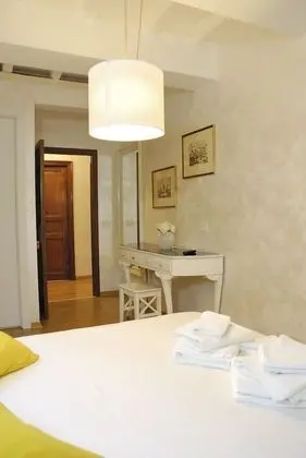 Classic Tek Büyük Yataklı Oda