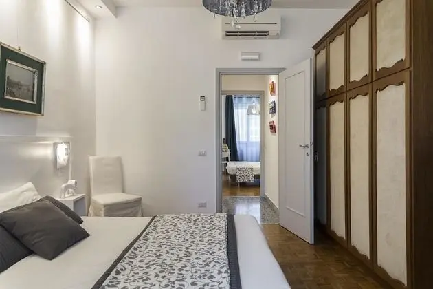 Tek Büyük Yataklı Oda, 1 Büyük (Queen) Boy Yatak, Özel Banyo, Avlu Manzaralı (External)