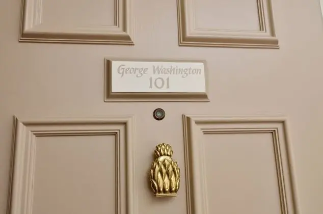 Deluxe Tek Büyük Yataklı Oda, Özel Banyo (Room 101 George Washingto)