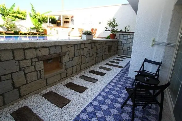 Çift Kişilik, Havuz Manzaralı