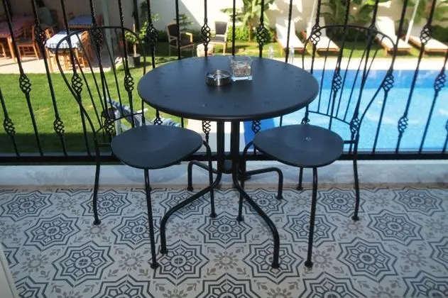 Deluxe Oda, Havuz Manzaralı, Balkonlu
