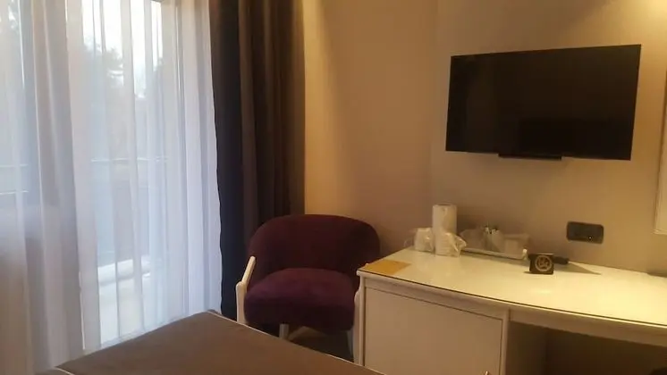 Standard Tek Büyük Yataklı Oda