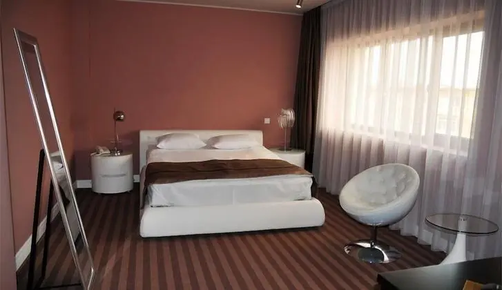 Standard Tek Büyük Yataklı Oda