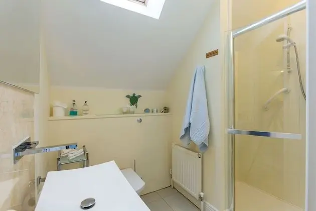Luxury Tek Büyük Yataklı Oda, Banyolu/Duşlu, Bahçe Manzaralı