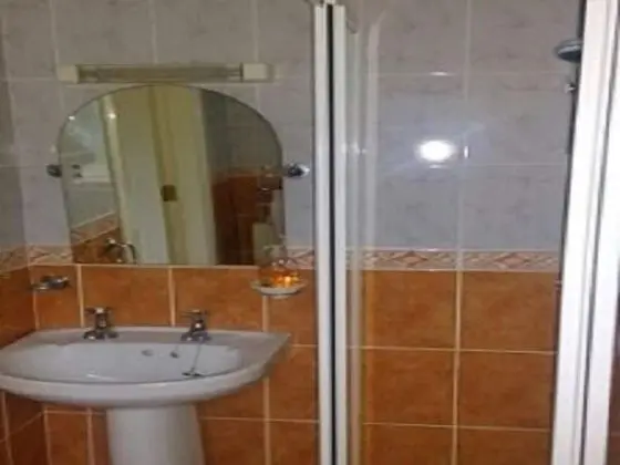 Süit, Banyolu/Duşlu