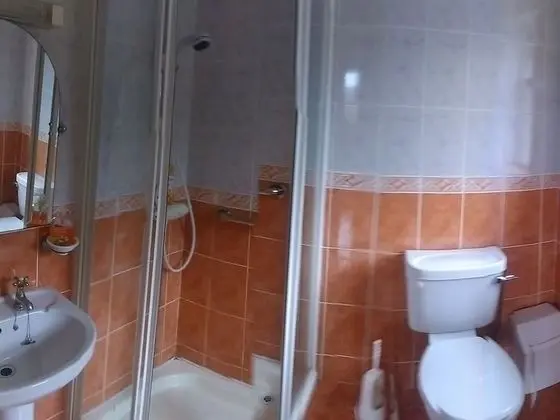 Süit, Banyolu/Duşlu