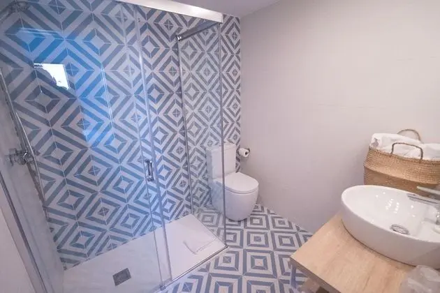 Basic Tek Büyük Yataklı Oda, Balkon, Şehir Manzaralı