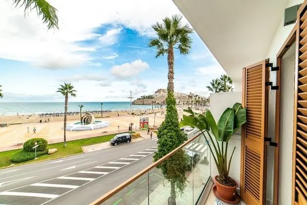 Standard Tek Büyük Yataklı Oda, Balkon, Plaj Manzaralı