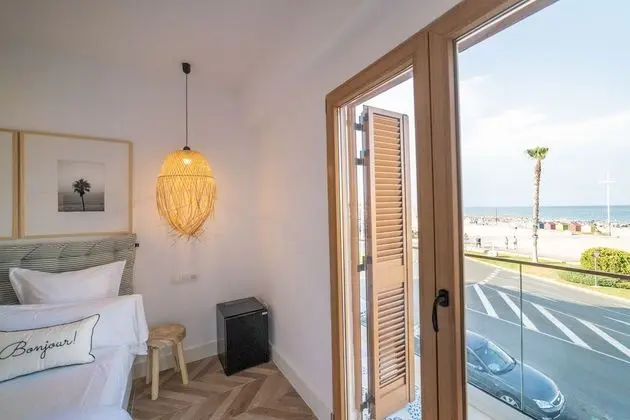 Standard Tek Büyük Yataklı Oda, Balkon, Plaj Manzaralı