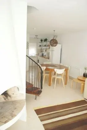 Odada yemek servisi