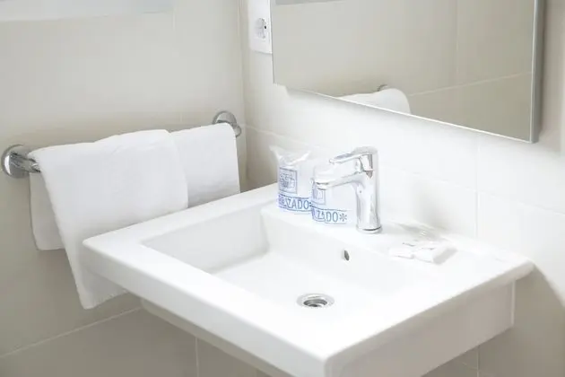 Üç Kişilik Oda, 3 Tek Kişilik Yatak