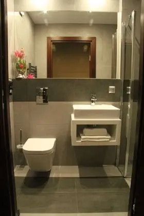 Premium Tek Büyük Yataklı Oda