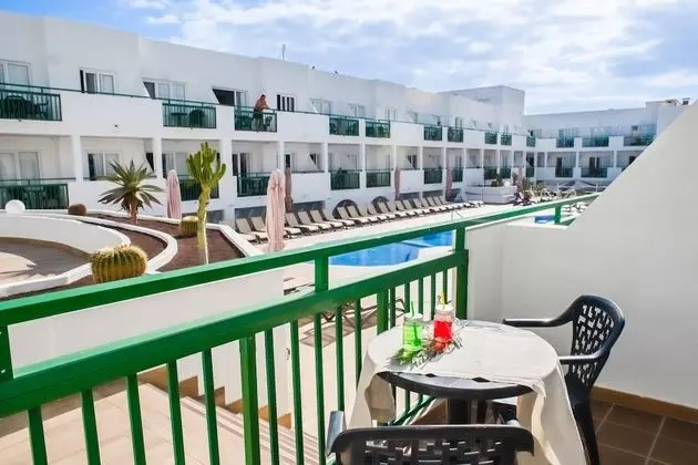 Apart Daire, Havuz Manzaralı (2 Adults and 1 Child)